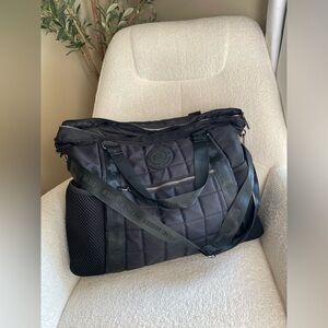Extra large Steve Madden Black Quilted Duffel Bag NWOT